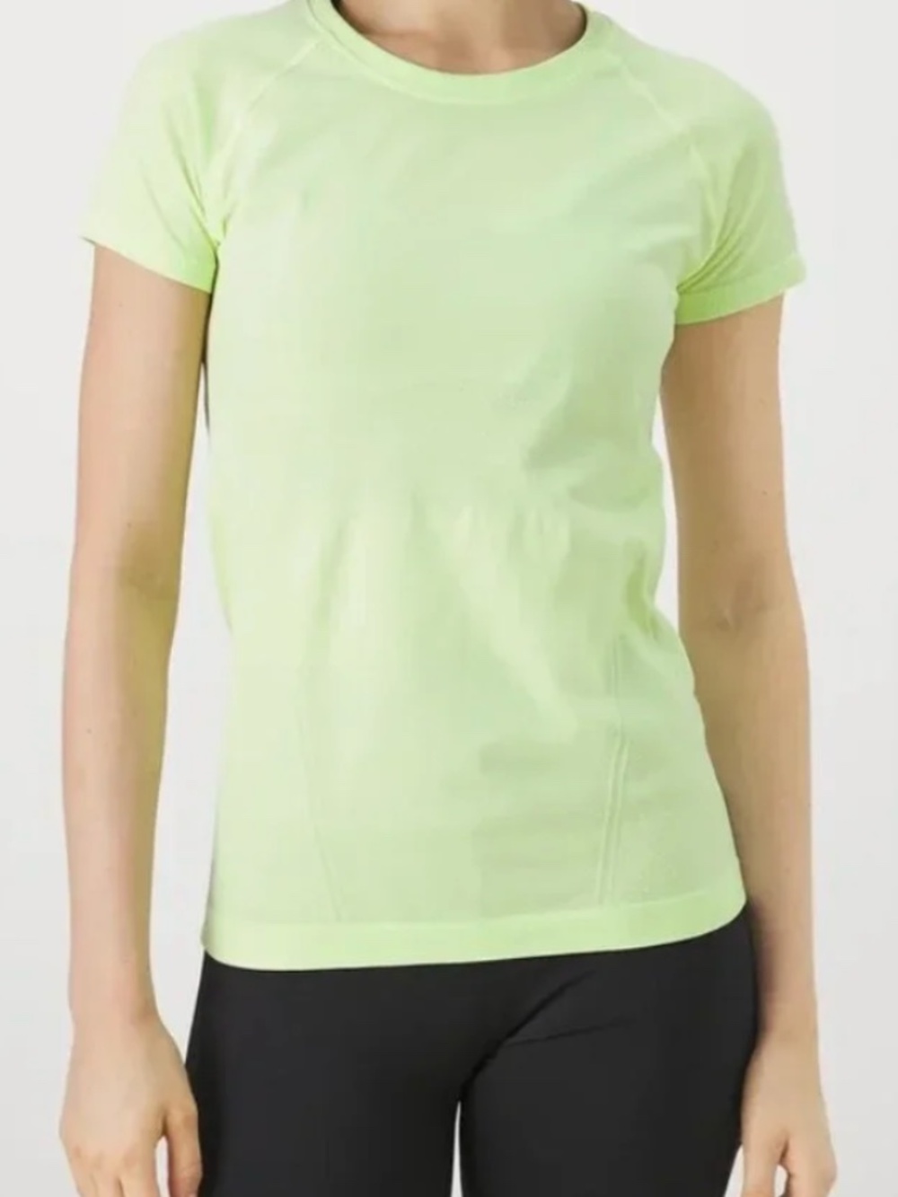 Athleta Lime Green Women's XL Short Sleeve Momentum Shirt